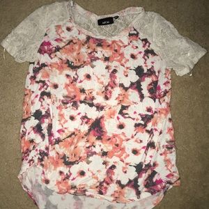 Cute floral shirt!